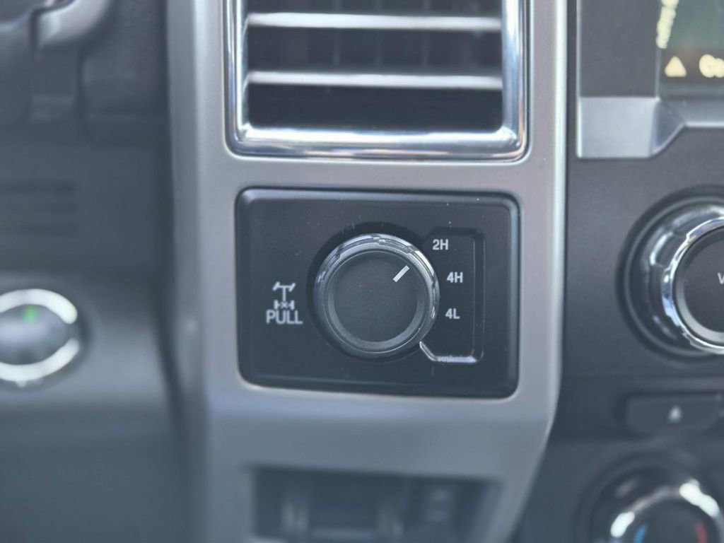 Used 2017 Ford F350 Lariat w/ Lariat Ultimate Package image 33