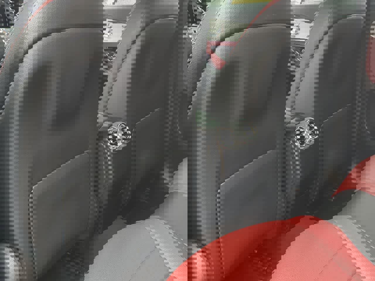 Used 2022 Mercedes-Benz GLC 300 4MATIC Coupe image 18