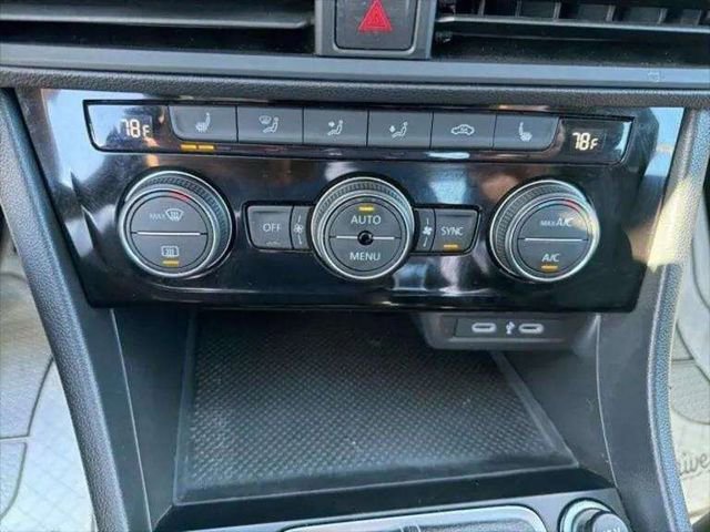 Used 2024 Volkswagen Jetta SE image 21