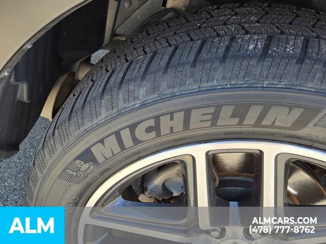 Used 2019 Ford Explorer Sport image 16