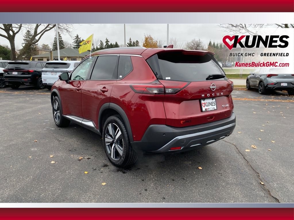 Used 2023 Nissan Rogue SL w/ SL Premium Package image 9