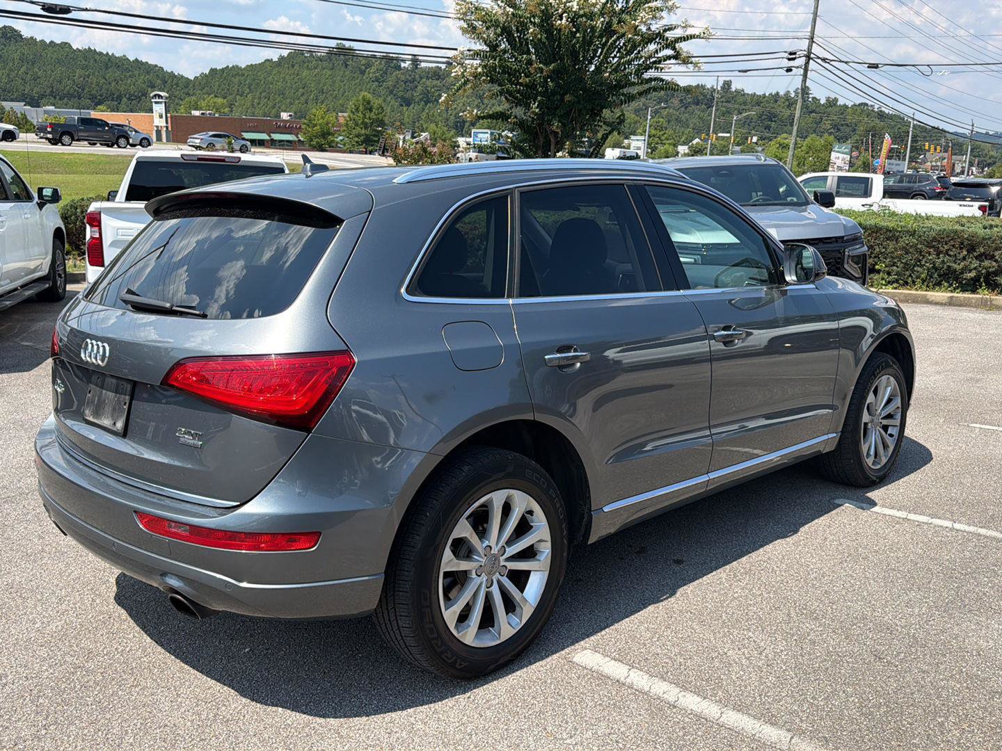 Used 2015 Audi Q5 2.0T Premium Plus w/ Technology Package AWD/4WD image 3