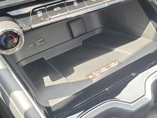 Used 2025 Chevrolet Traverse High Country w/ LPO, Floor Liner Package image 27