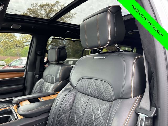 Used 2024 Jeep Grand Wagoneer L Series III AWD/4WD image 6