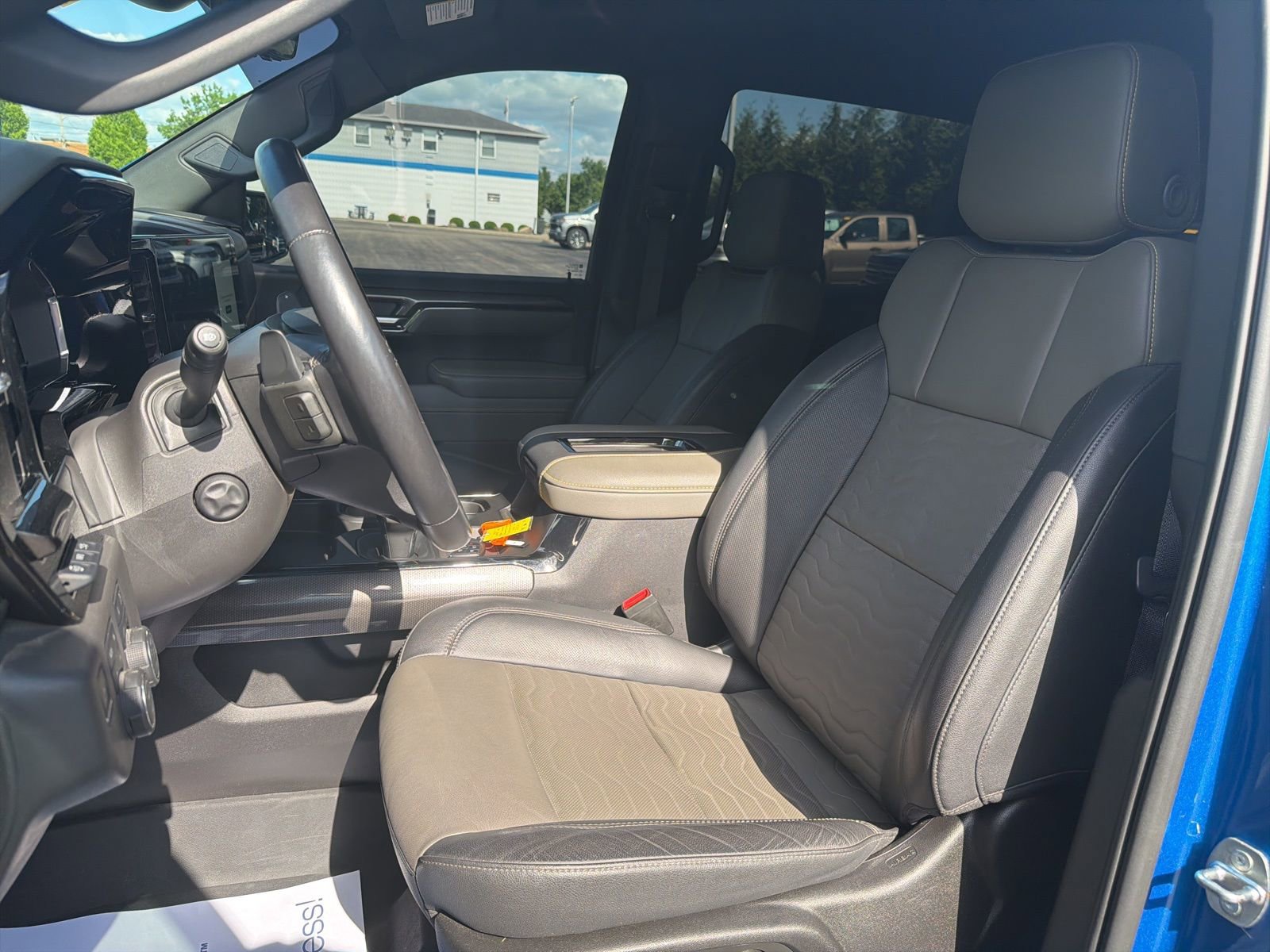 Used 2022 Chevrolet Silverado 1500 ZR2 w/ Technology Package AWD/4WD image 26