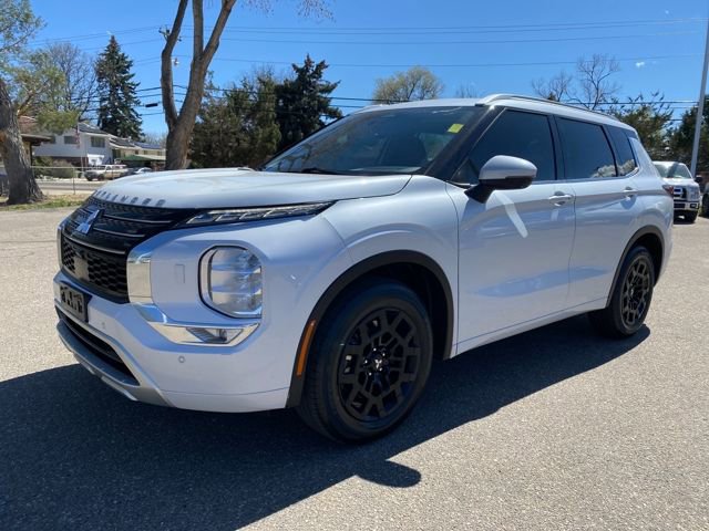 Used 2022 Mitsubishi Outlander SEL image 1