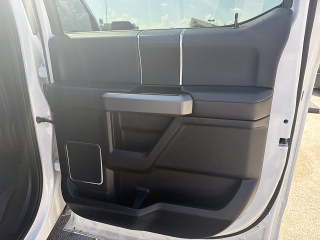 Used 2019 Ford F150 Platinum w/ Equipment Group 701A Luxury AWD/4WD image 24