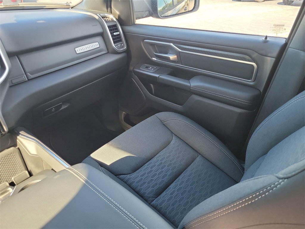 New 2026 RAM 1500 4x4 Crew Cab image 16