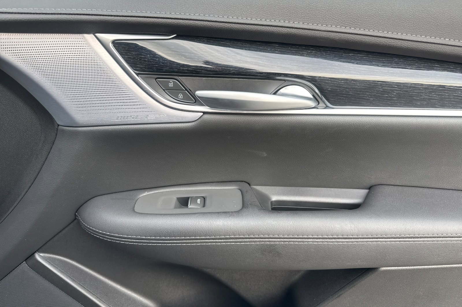 Used 2025 Cadillac XT5 Premium Luxury w/ LPO, Red Accent Package image 20