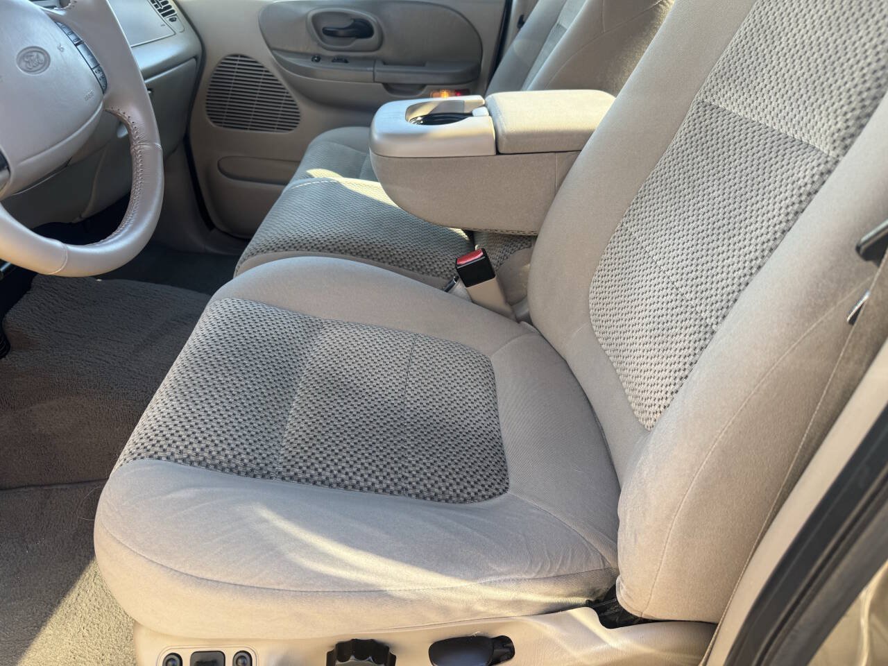 Used 2002 Ford F150 XLT RWD image 12