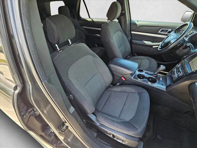 Used 2017 Ford Explorer XLT w/ Equipment Group 201A image 19