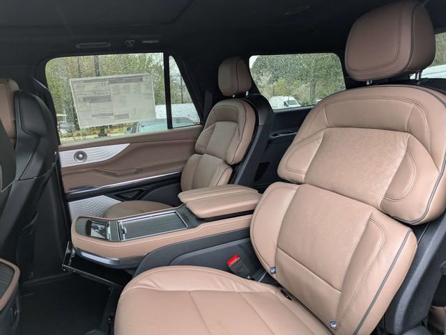 New 2026 Lincoln Navigator Black Label image 12