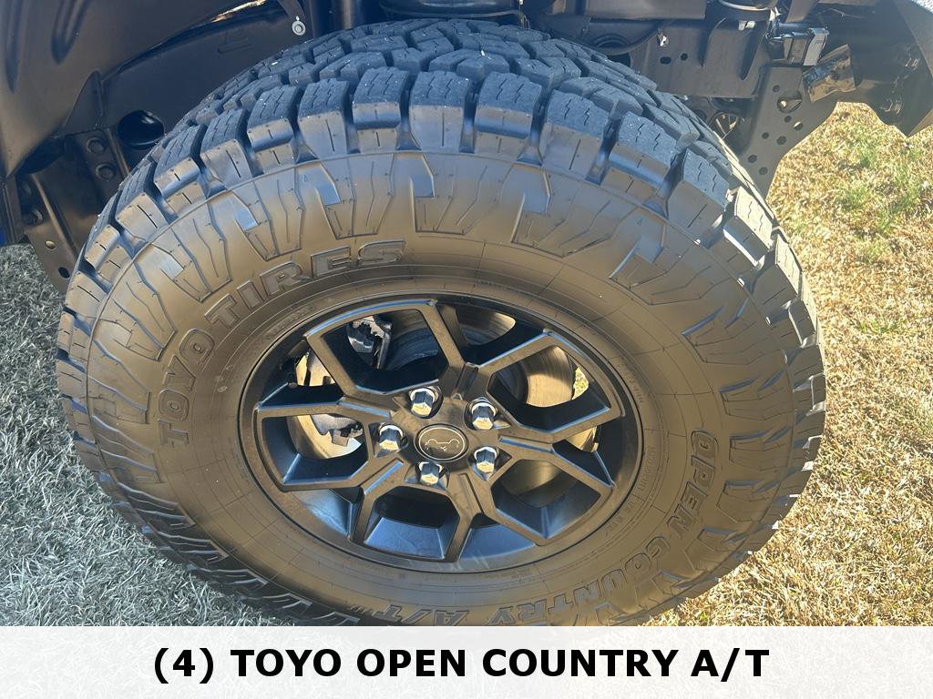 Used 2025 Jeep Gladiator Sport image 35