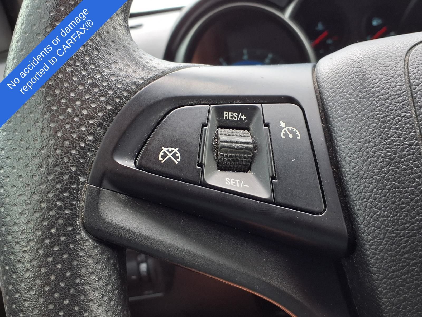 Used 2015 Chevrolet Cruze LT w/ Technology Package FWD image 28