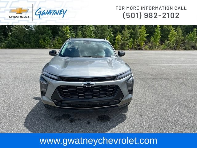 Used 2025 Chevrolet Trax ACTIV w/ Sunroof Package FWD image 2