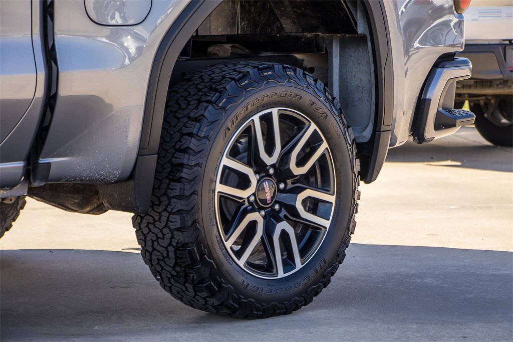 Used 2021 GMC Sierra 1500 AT4 w/ AT4 Value Package image 4