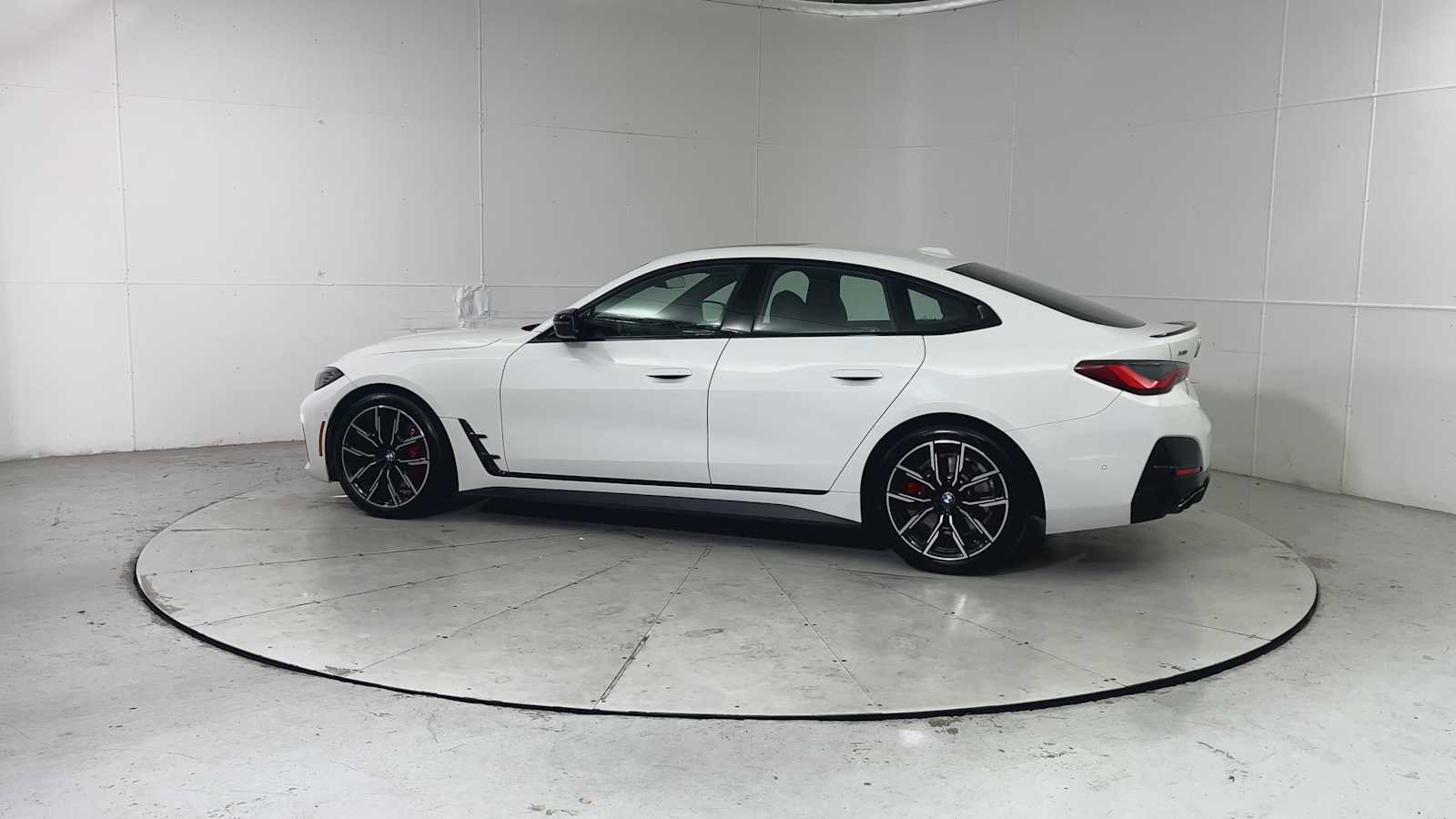Used 2023 BMW M440i xDrive Gran Coupe image 2