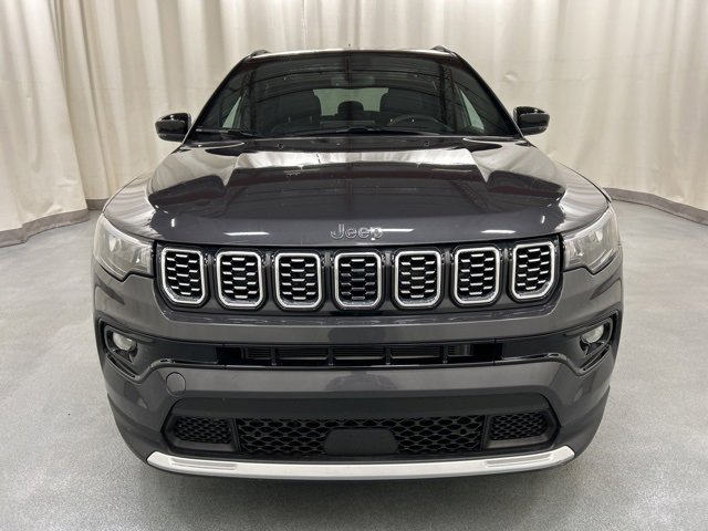 Used 2024 Jeep Compass Limited image 30