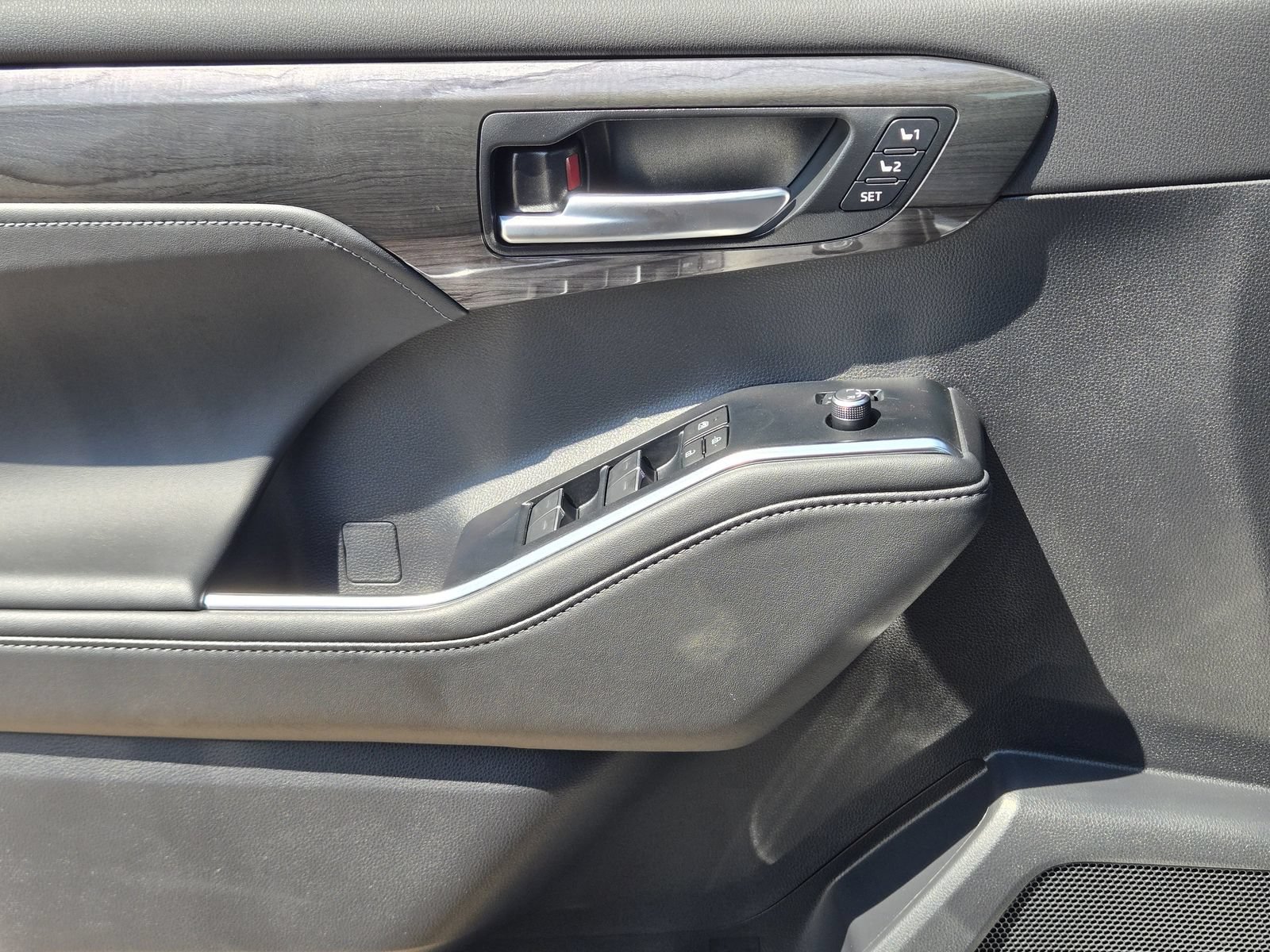 New 2026 Toyota Highlander Limited AWD/4WD image 21