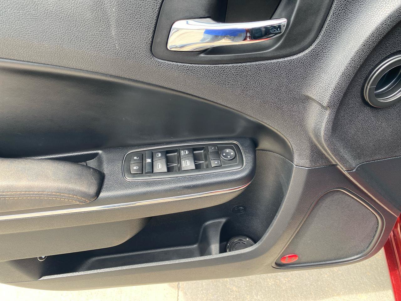 Used 2014 Dodge Charger SXT RWD image 18