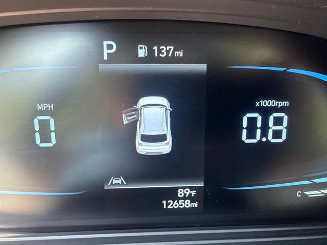 Used 2023 Hyundai Venue SEL FWD image 12