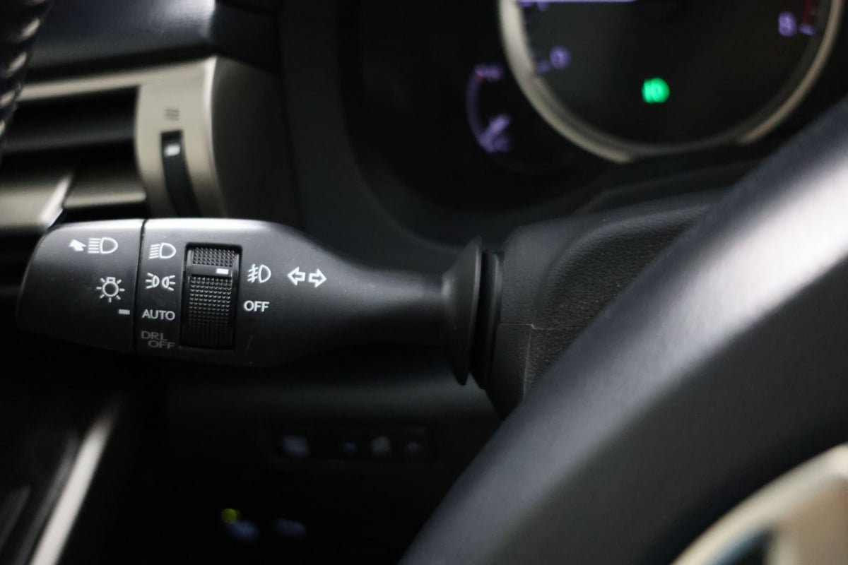 Used 2015 Lexus IS 350 AWD w/ Luxury Package image 27