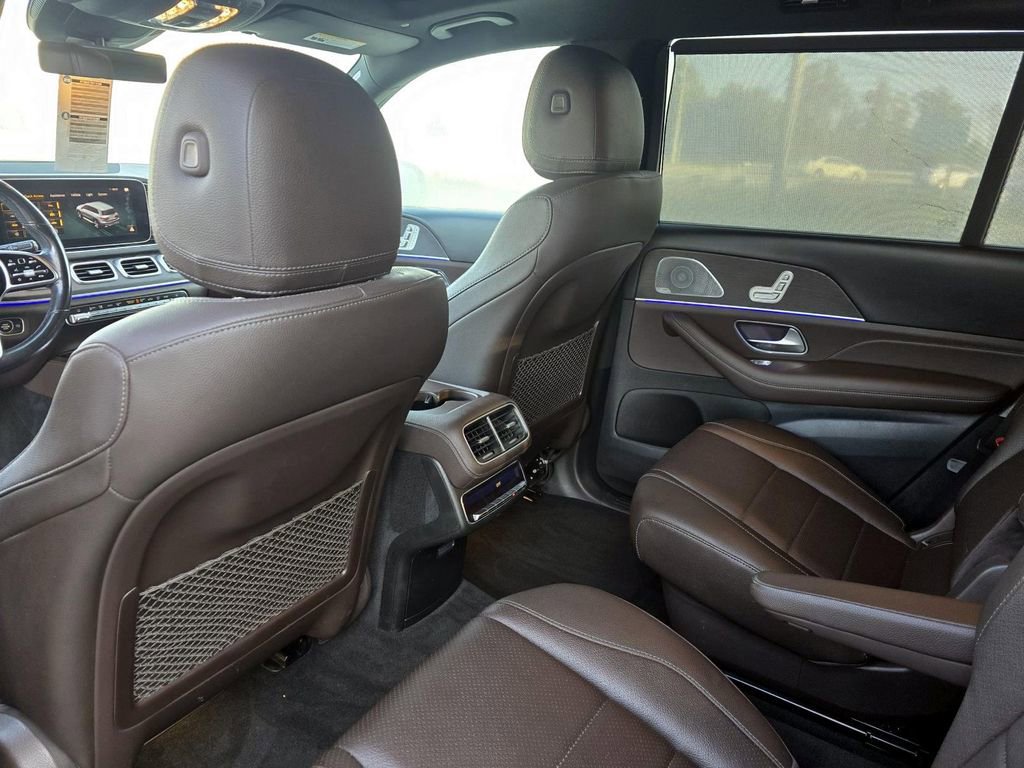 Used 2021 Mercedes-Benz GLS 450 4MATIC image 23