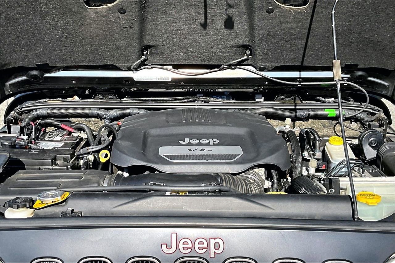Certified 2017 Jeep Wrangler Rubicon image 33