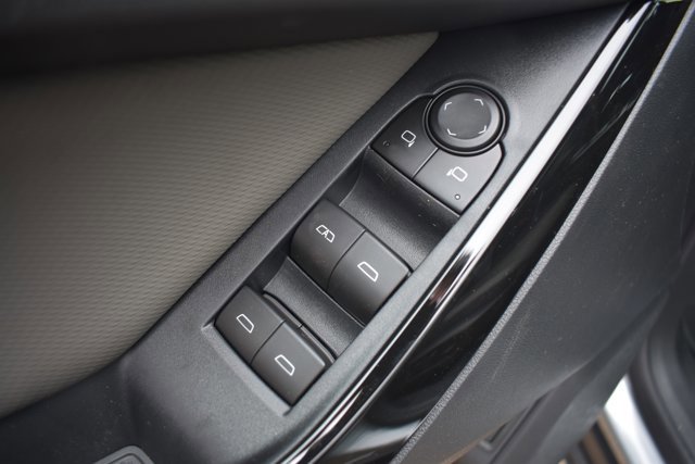 New 2026 Chevrolet Equinox LT w/ Convenience Package II image 12