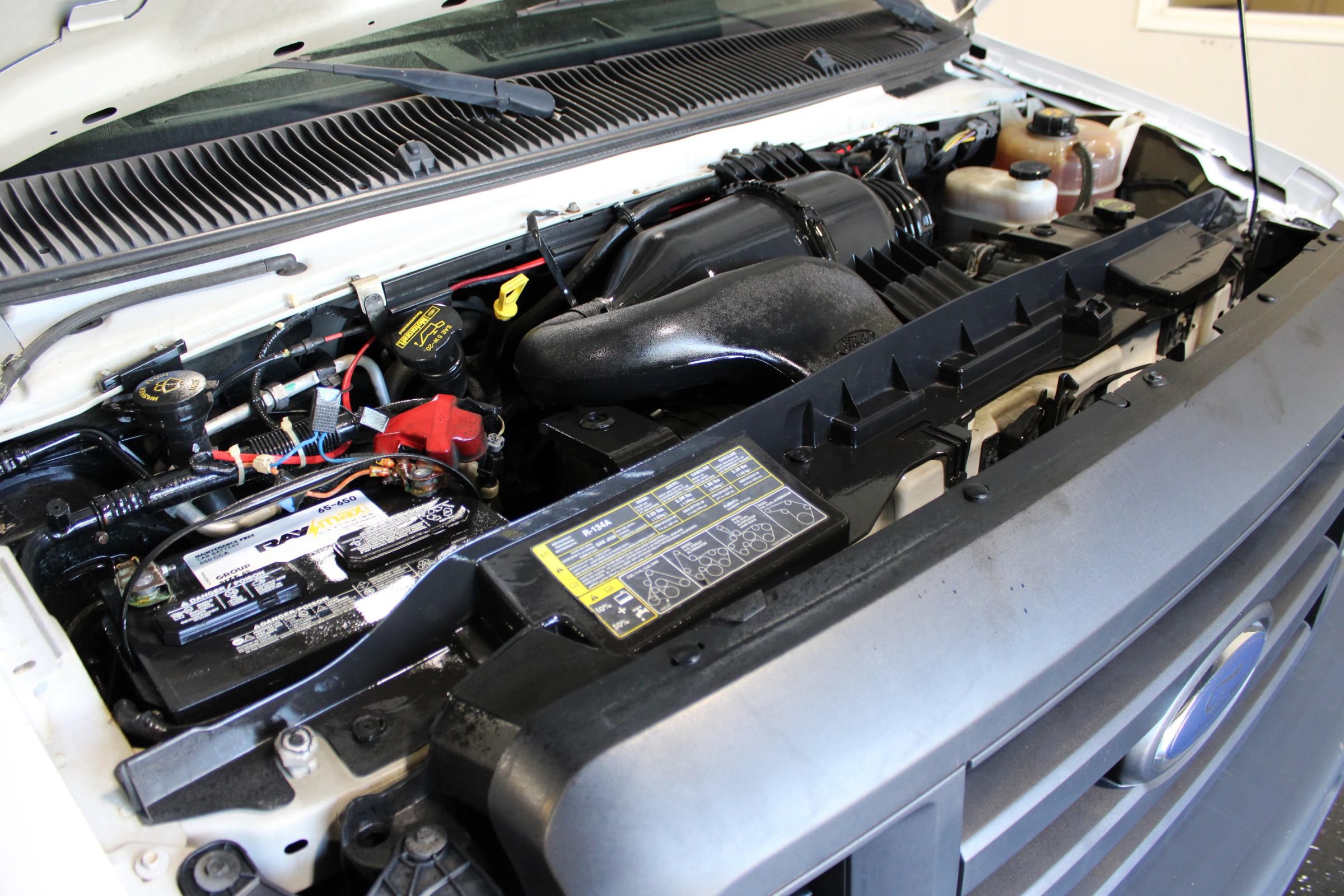 Used 2009 Ford E-350 and Econoline 350 Super Duty RWD image 26