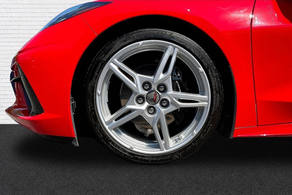 Used 2022 Chevrolet Corvette Stingray Preferred Cpe w/ Engine Appearance Package RWD image 28