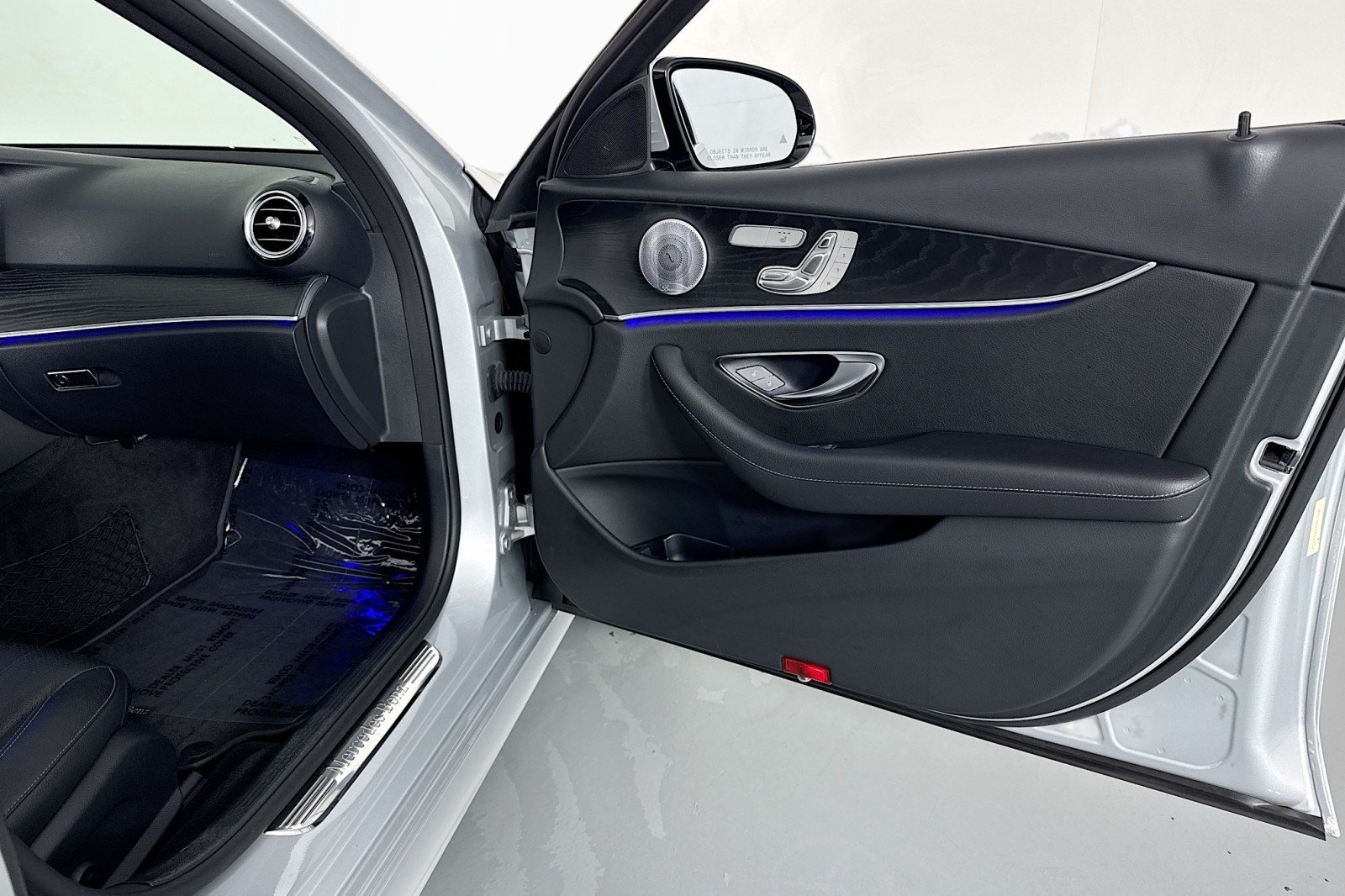Certified 2020 Mercedes-Benz E 350 Sedan w/ Premium Package image 24
