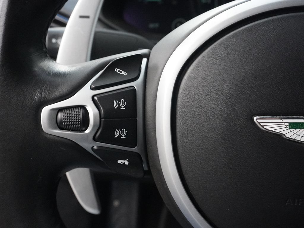 Used 2020 Aston Martin V8 Vantage Coupe RWD image 41