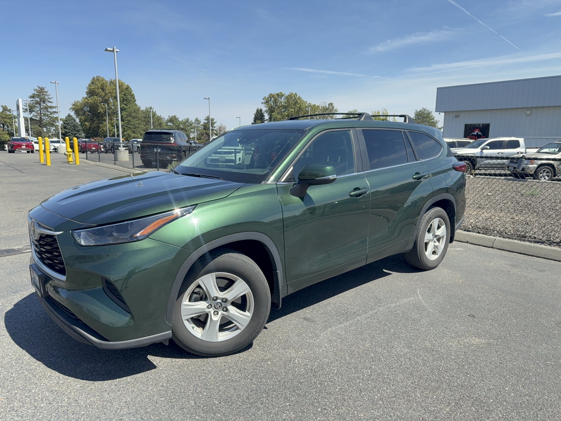 Used 2023 Toyota Highlander L AWD/4WD image 33