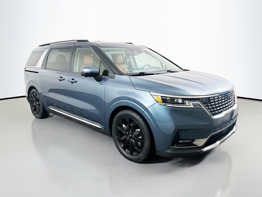 Used 2023 Kia Carnival SX Prestige image 1