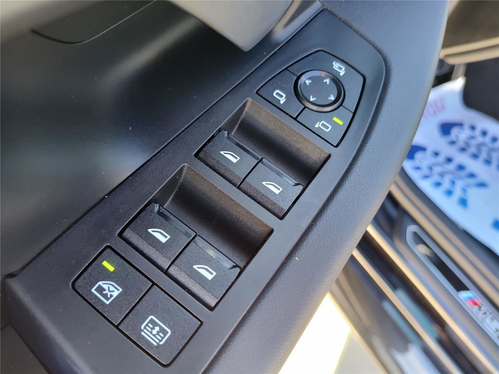 Certified 2025 BMW M5 w/ Carbon Package image 15