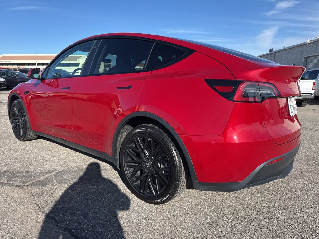 Used 2022 Tesla Model Y Long Range image 5
