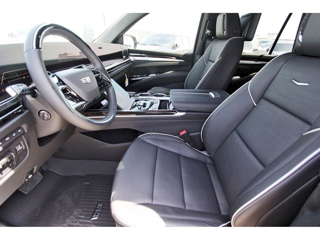 New 2026 Cadillac Escalade Luxury w/ Touring Package AWD/4WD image 6