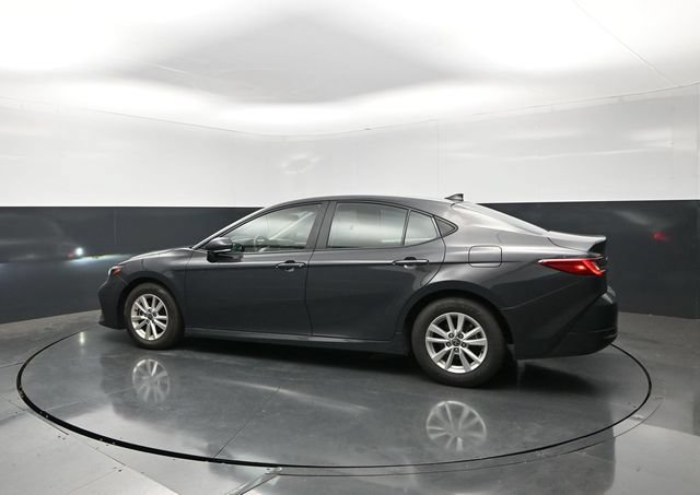 Used 2025 Toyota Camry LE FWD image 2