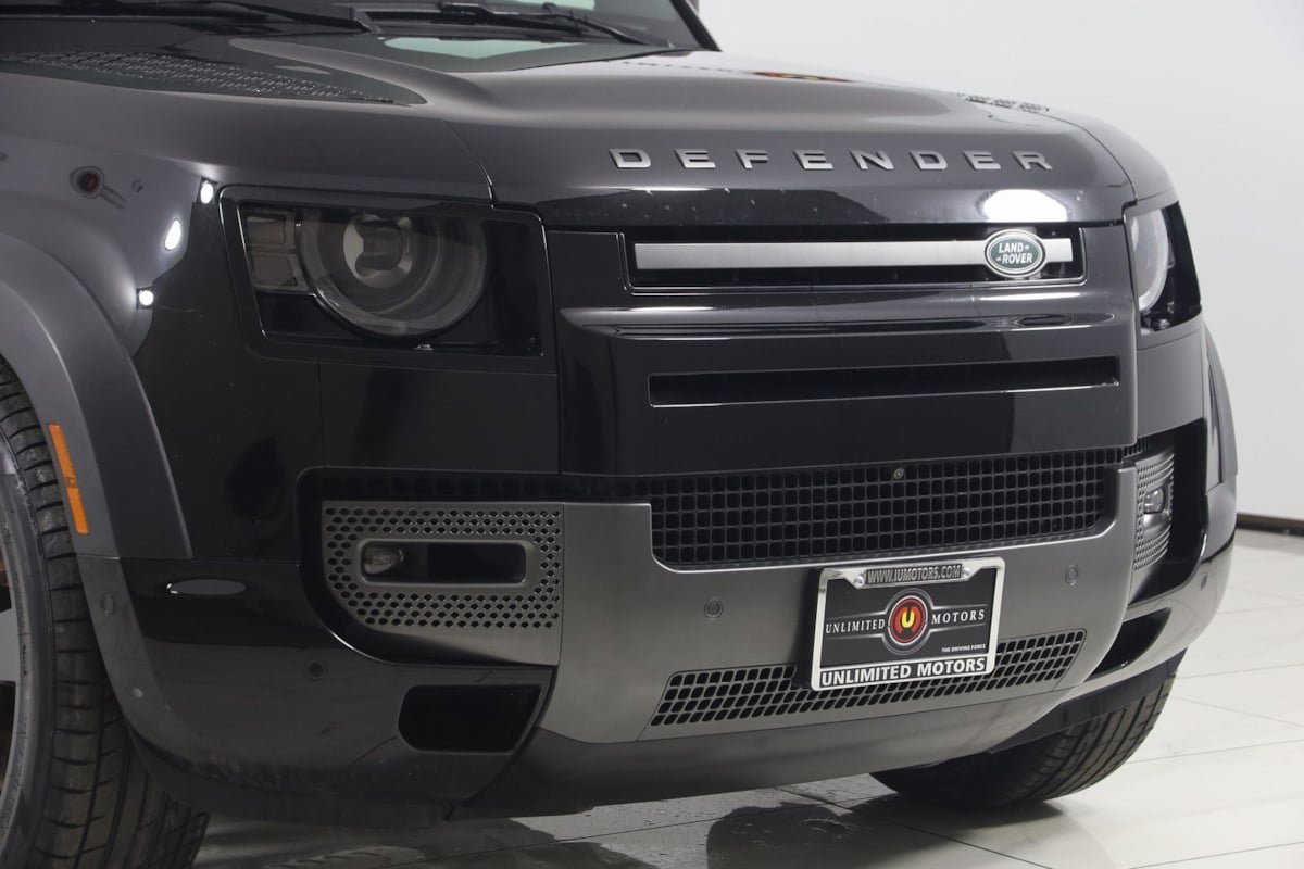 Used 2023 Land Rover Defender 110 V8 AWD/4WD image 38