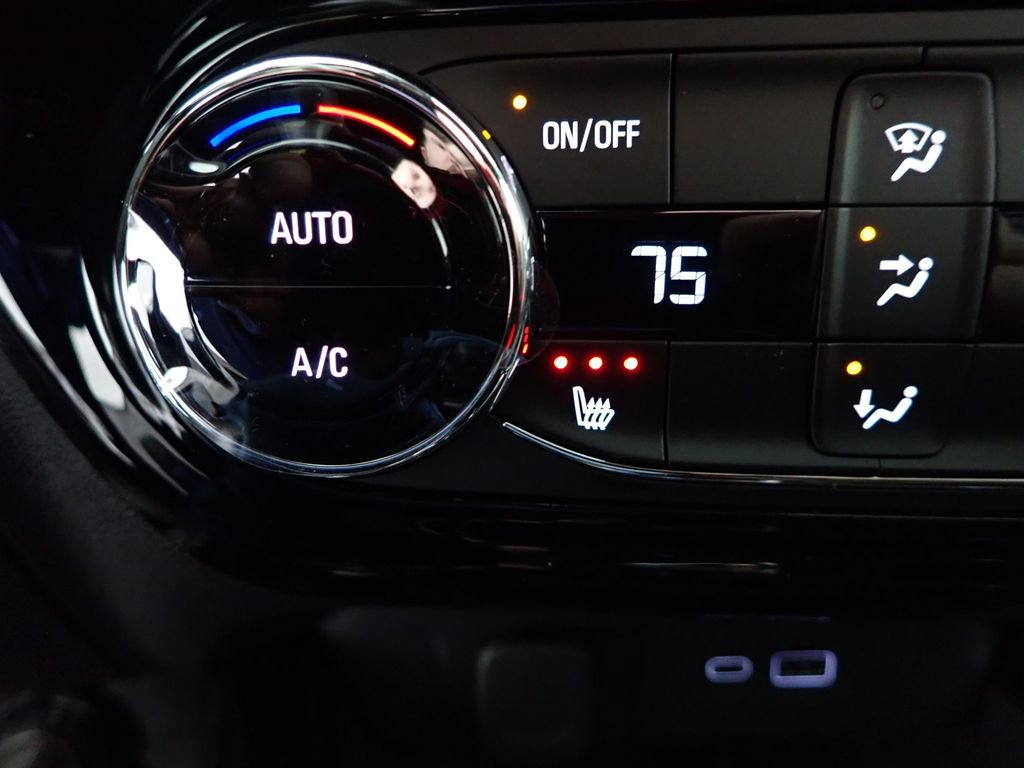 New 2026 Chevrolet Trax RS image 4