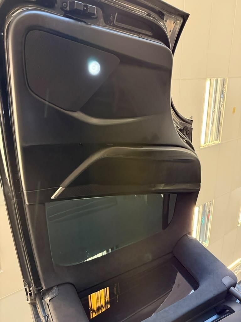Used 2018 Tesla Model X 100D AWD/4WD image 8