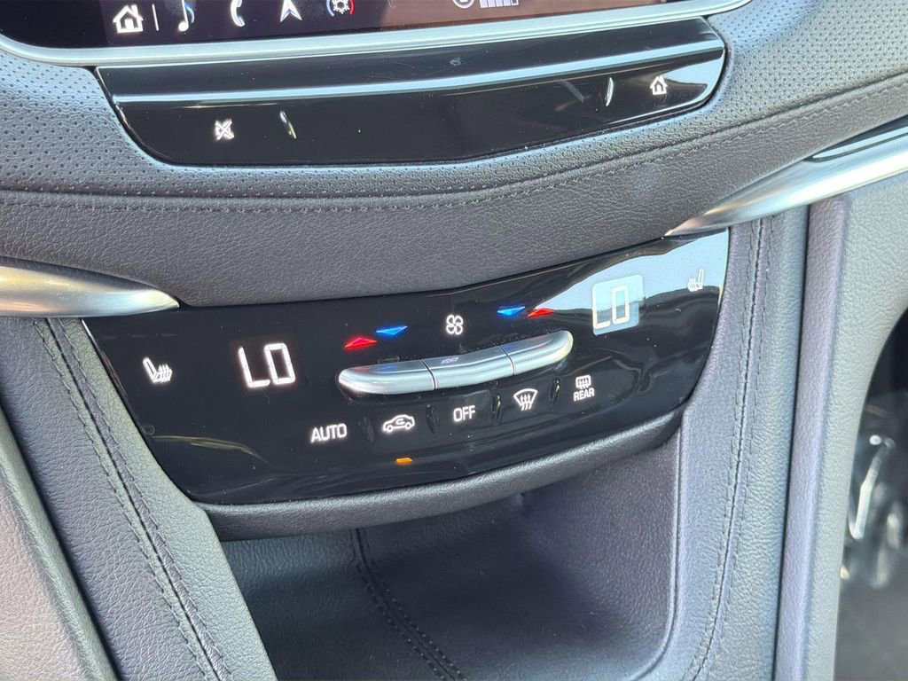 Used 2025 Cadillac XT5 Premium Luxury w/ Technology Package FWD image 12