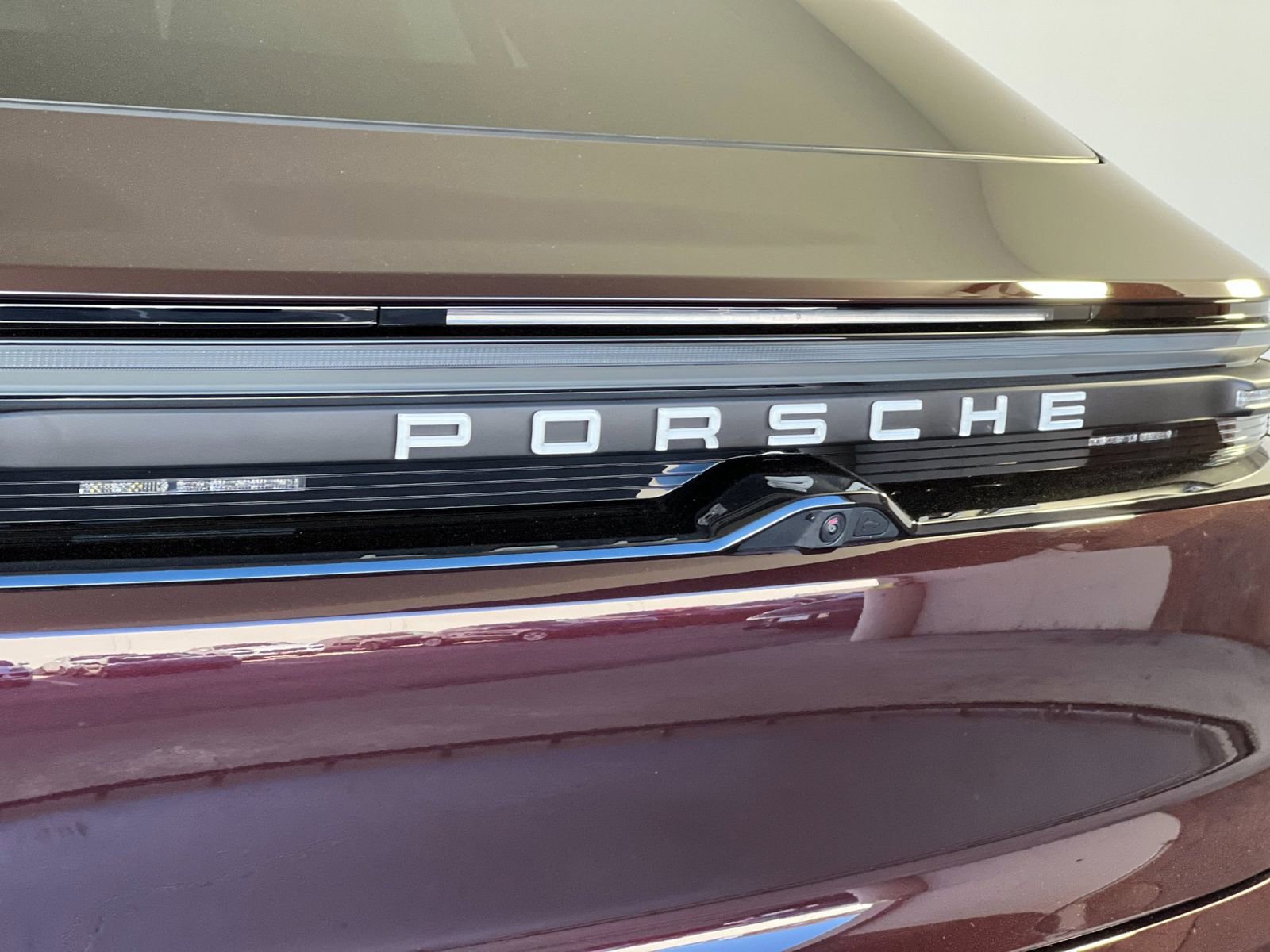 Certified 2025 Porsche Macan Electric image 35