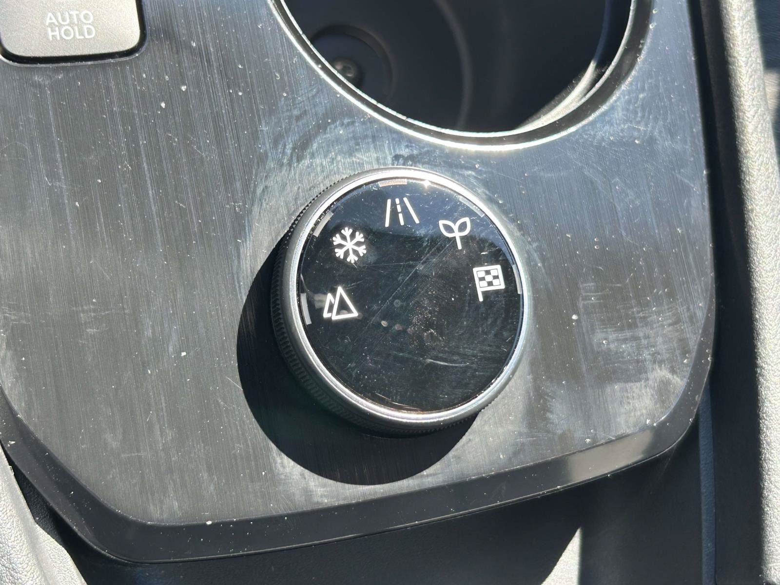 Used 2023 Nissan Rogue SV AWD/4WD image 14