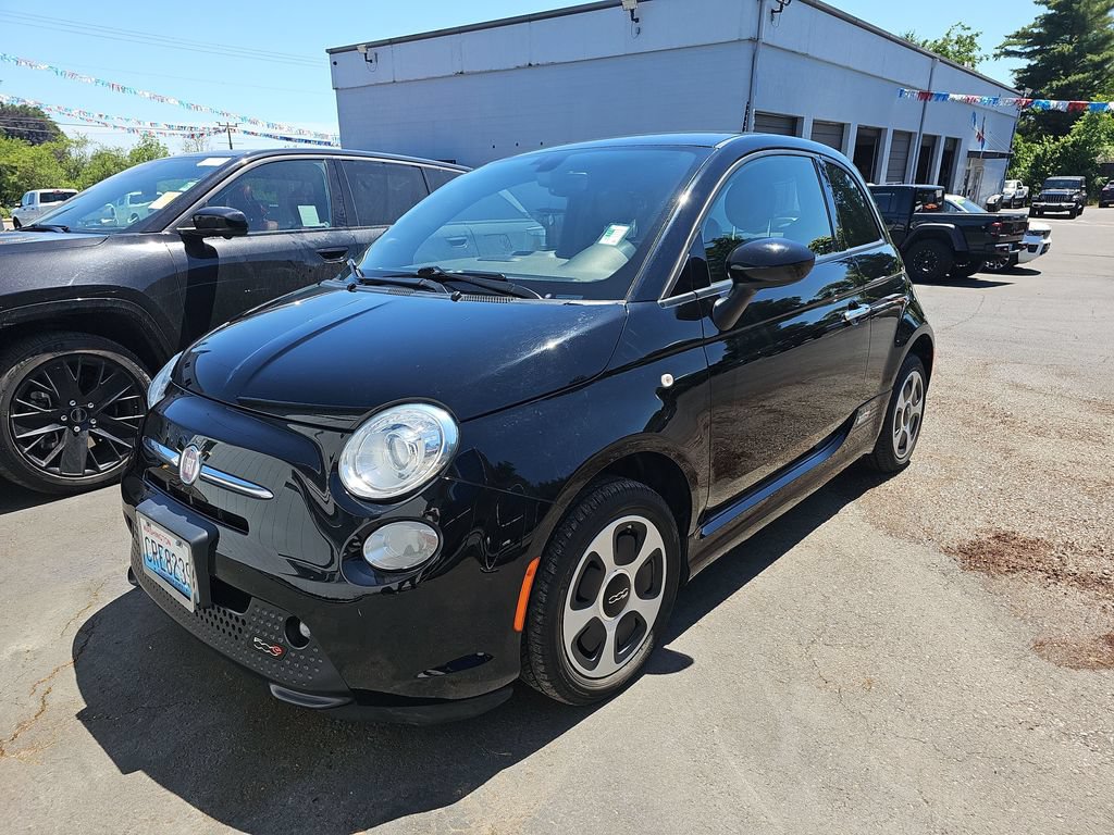 Used 2017 FIAT 500 e FWD image 1