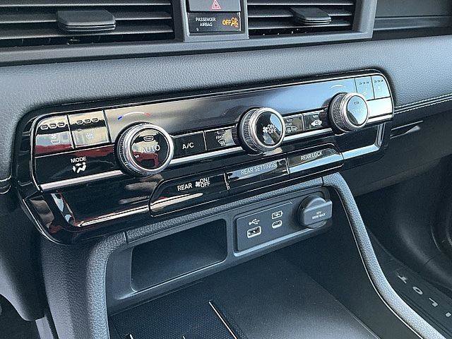 Used 2025 Honda Pilot Elite image 28