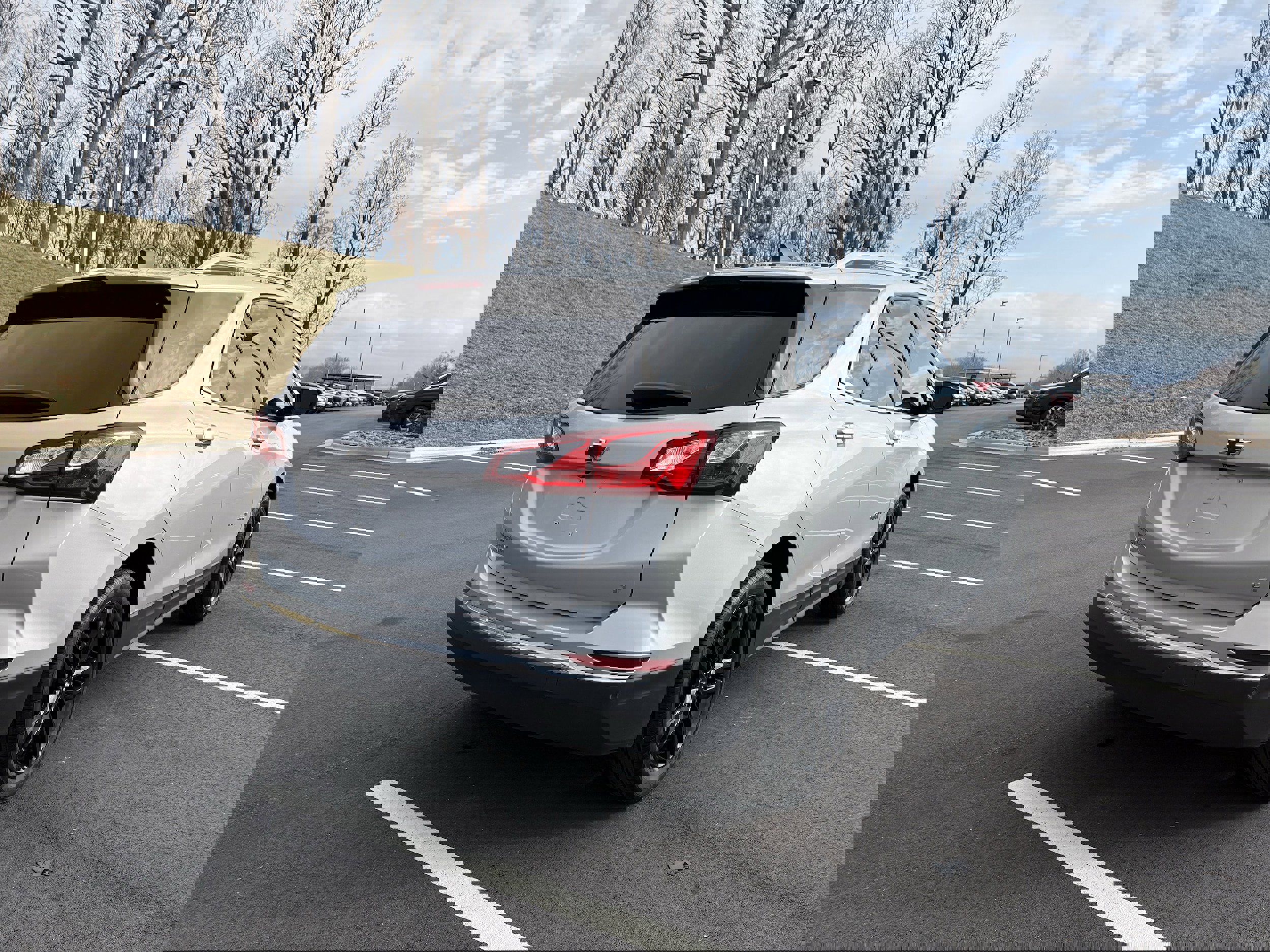 Used 2021 Chevrolet Equinox LT image 9