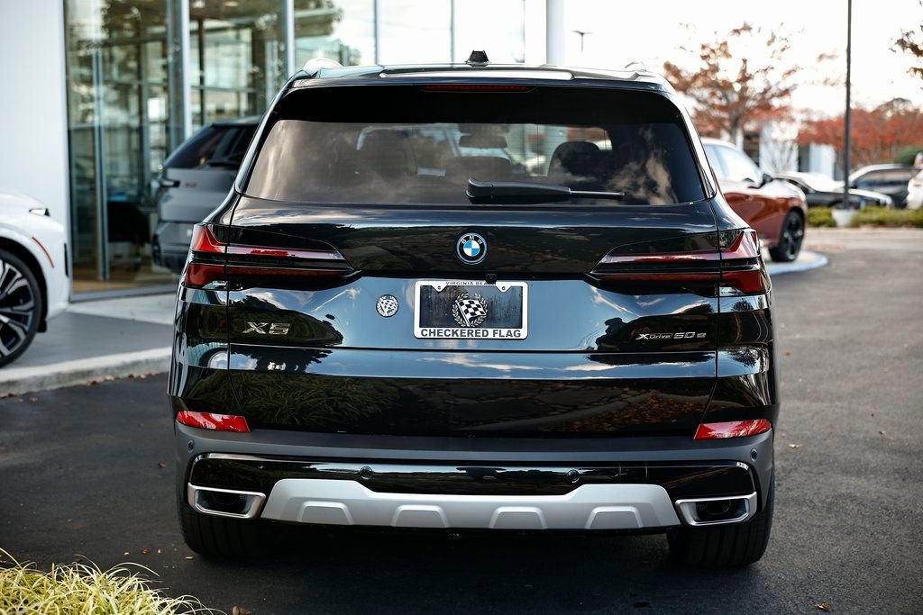 New 2026 BMW X5 xDrive50e w/ Climate Comfort Package image 10