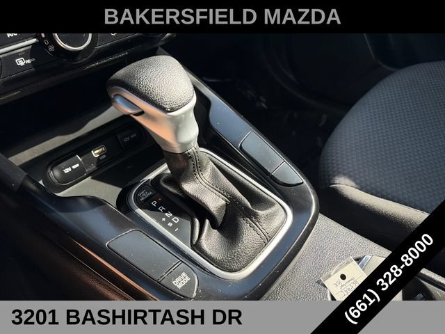 Used 2025 Kia Soul LX w/ LX Technology Package FWD image 24